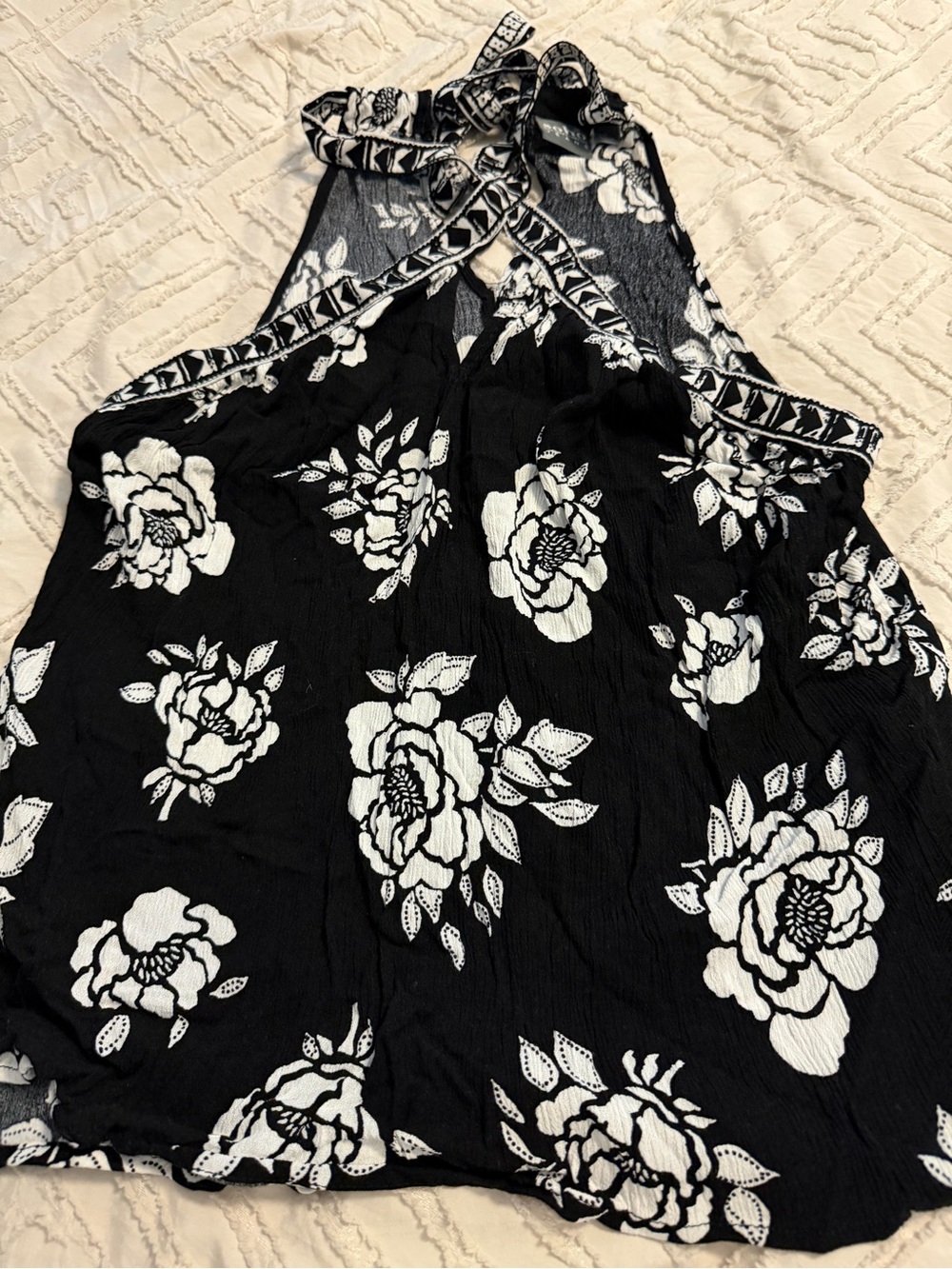 New York & Company Black and White Floral Halter Camisole